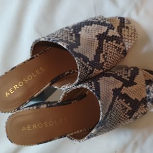 Aerosoles Snakeskin Slide Size 7 1/2
